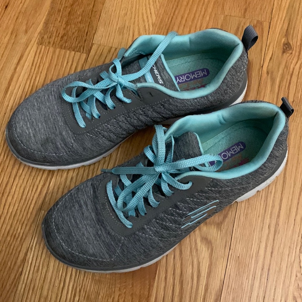 $30 - Skechers GoFit Women 7 Memory Foam Athletic Comfort Shoes SN 12753